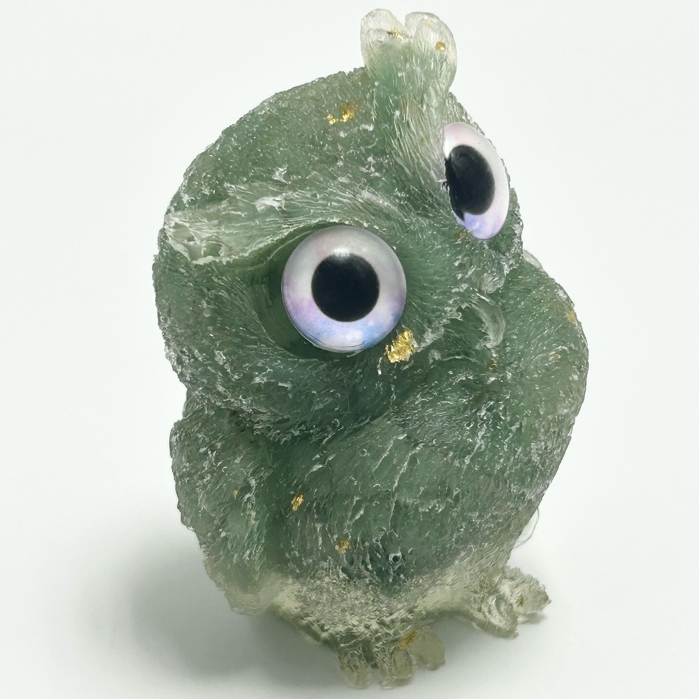 Natural crystal and resin Owl Figurine. PRICE IS FIRM! NO LOWBALL OFFERS! - Picture 7 of 10